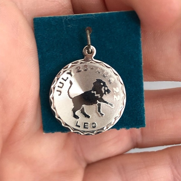 Vtg Nera Sterling Leo Charm - Picture 11 of 11